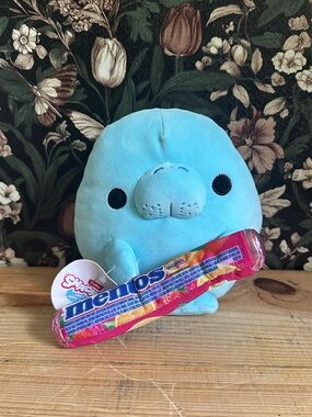 Zuru Snackles Series 2 Douglas Manatee Sea Cow and Mentos 8 inch Plush